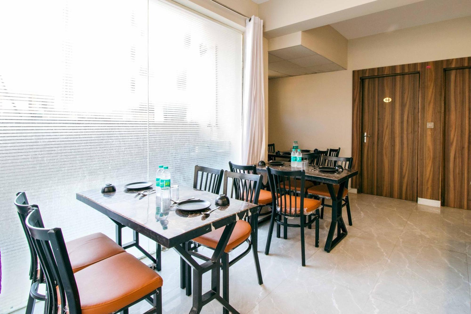 Treebo Elite Corporate, Sector 62 Hotel Noida Eksteriør billede